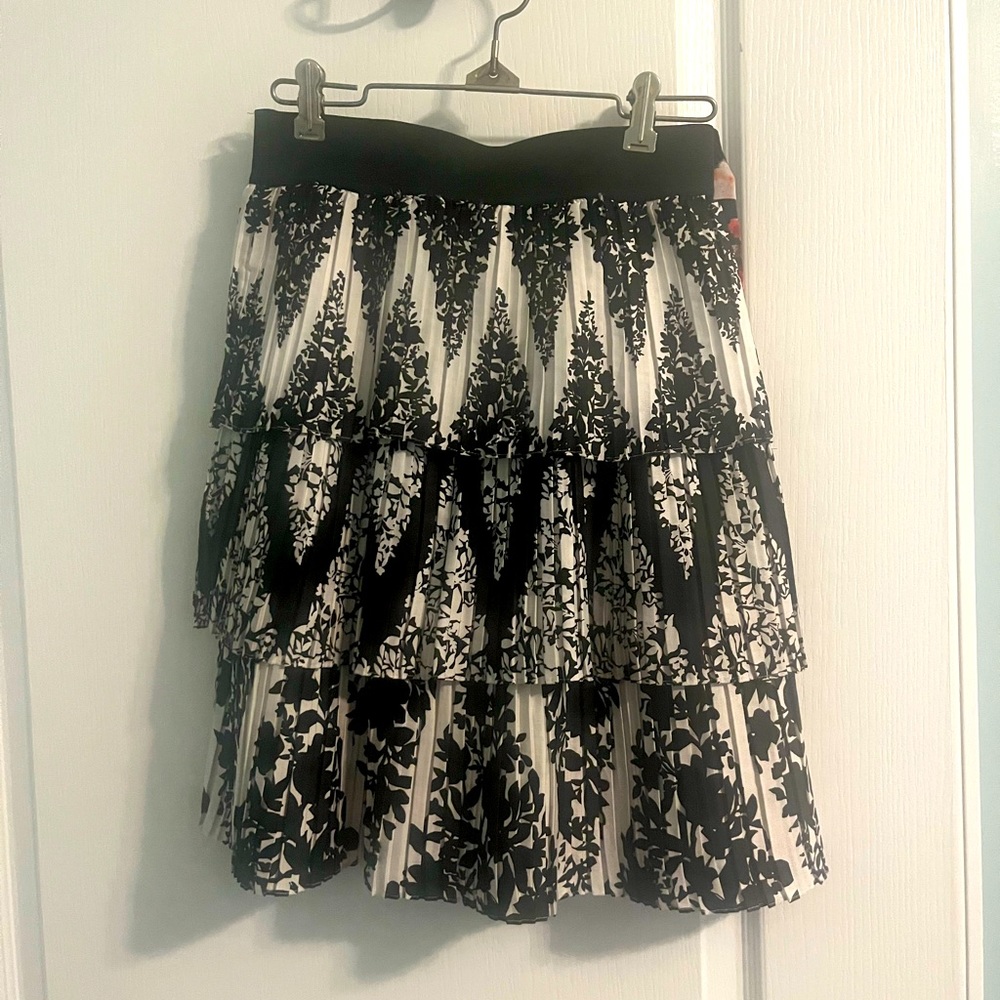 White House skirt